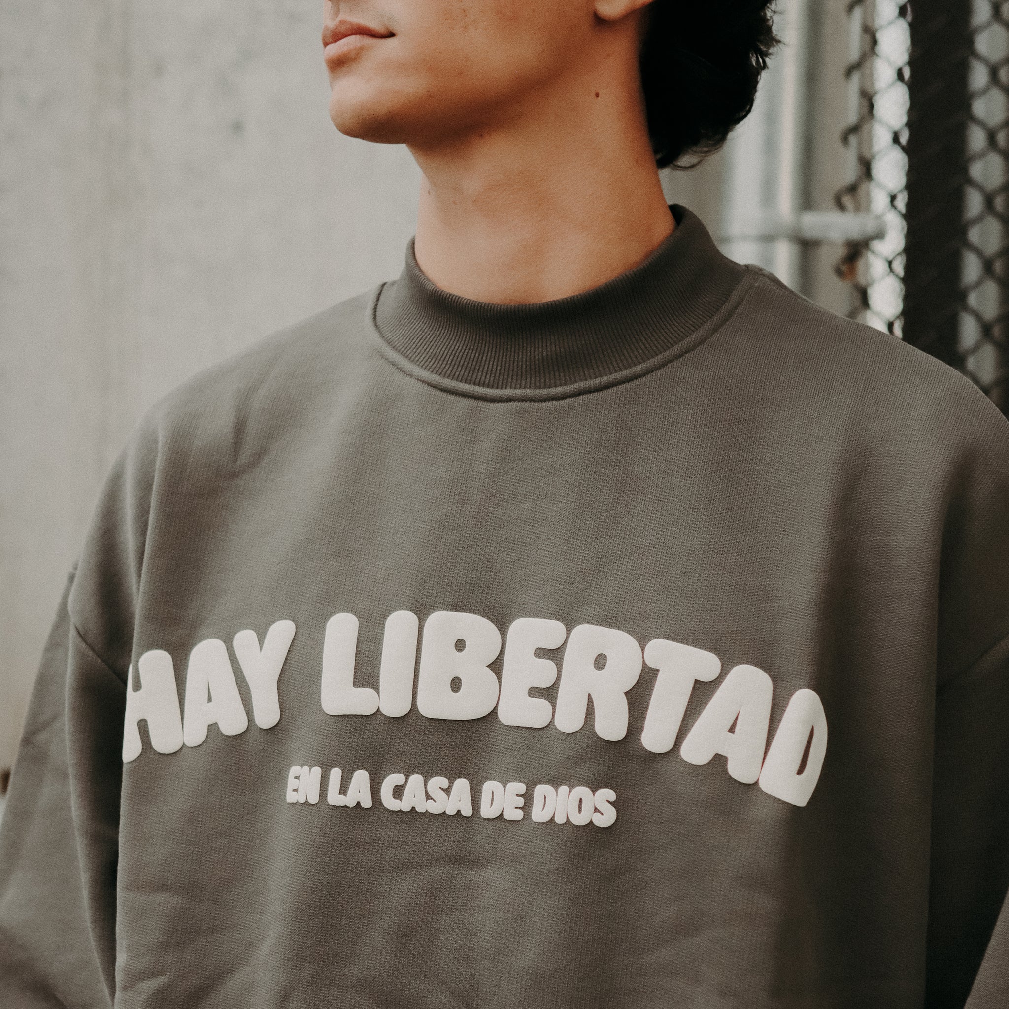 Hay Libertad Crewneck